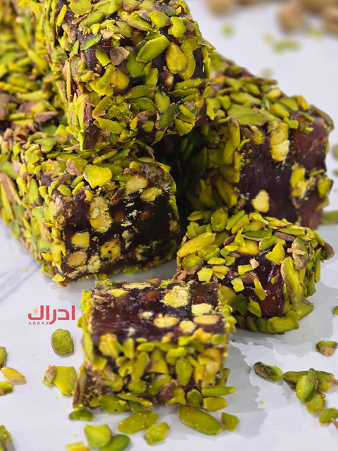 حلقوم بالرمان والفستق