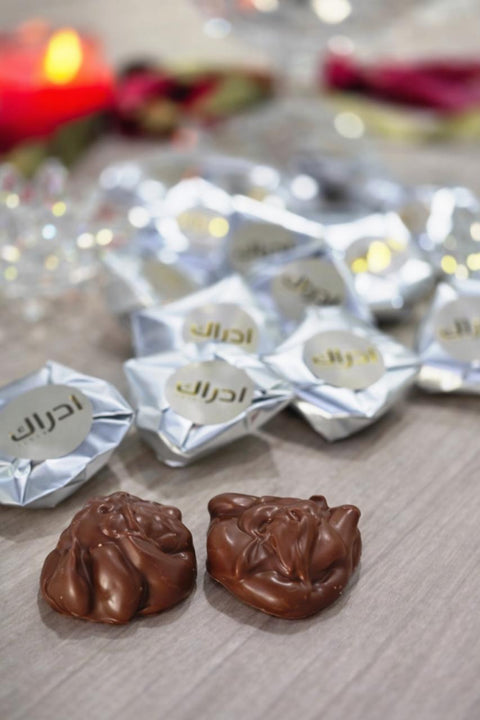 شوكولا معجوقة لوز